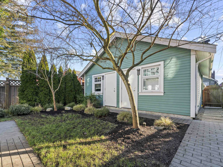 1052 E 11th Avenue, Vancouver, BC, V5T 2G2 - 7