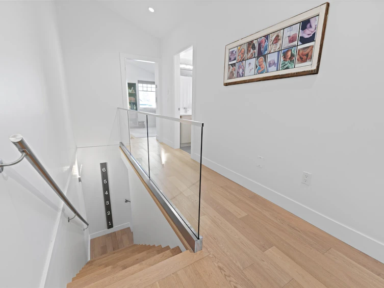 1052 E 11th Avenue, Vancouver, BC, V5T 2G2 - 14