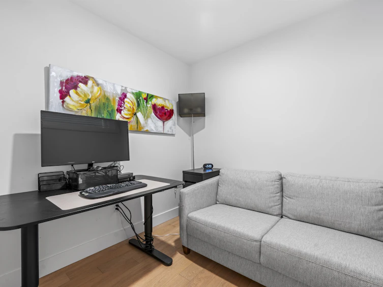 1052 E 11th Avenue, Vancouver, BC, V5T 2G2 - 21