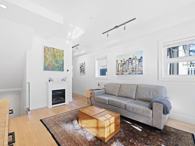 1052 E 11th Avenue, Vancouver, BC, V5T 2G2 - 28