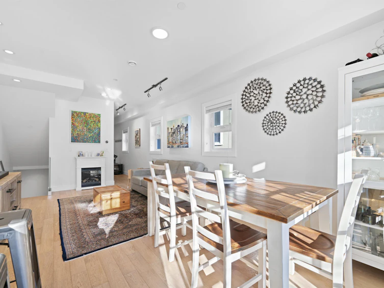 1052 E 11th Avenue, Vancouver, BC, V5T 2G2 - 30