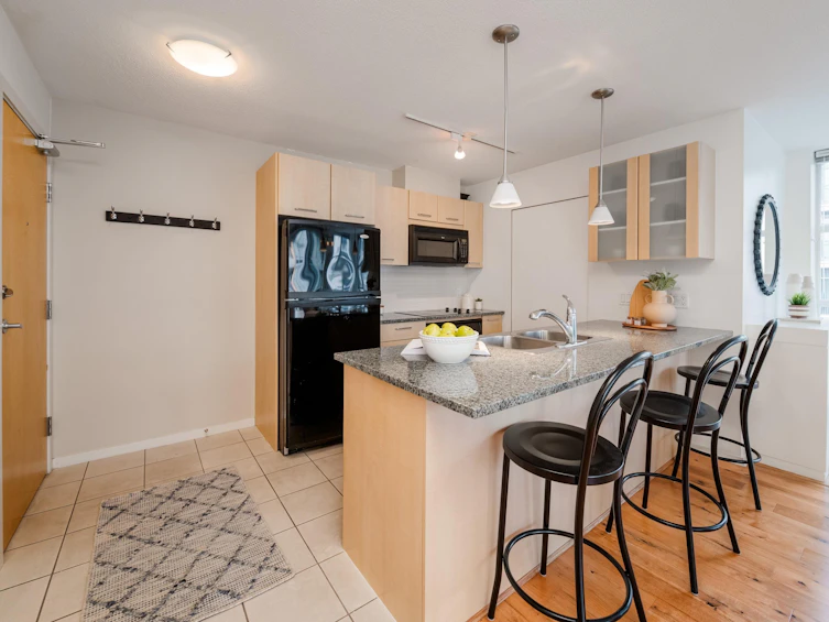 602-1155 Seymour Street, Vancouver, BC, V6B 3M7 - 3