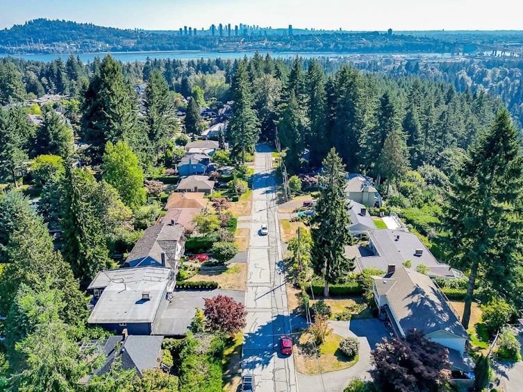 1396 Lennox Street, North Vancouver, BC, V7H 1X3 - 6