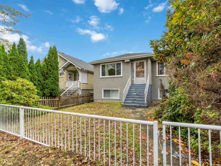 453 E 47th Avenue, Vancouver, BC, V5W 2B3 - 2