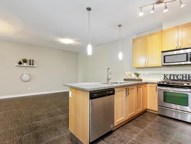 328-15988 26 Avenue, Surrey, BC, V3Z 5K3 - 5