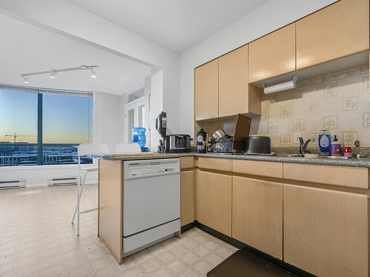 1204-8831 Lansdowne Road, Richmond, BC, V6X 3T5 - 9
