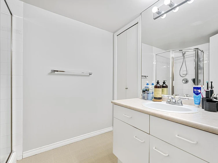 1204-8831 Lansdowne Road, Richmond, BC, V6X 3T5 - 14