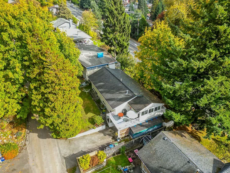 57 E Eighth Avenue, New Westminster, BC, V3L 4J4 - 3