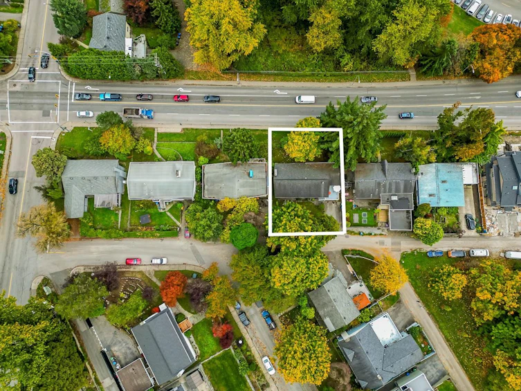 57 E Eighth Avenue, New Westminster, BC, V3L 4J4 - 4
