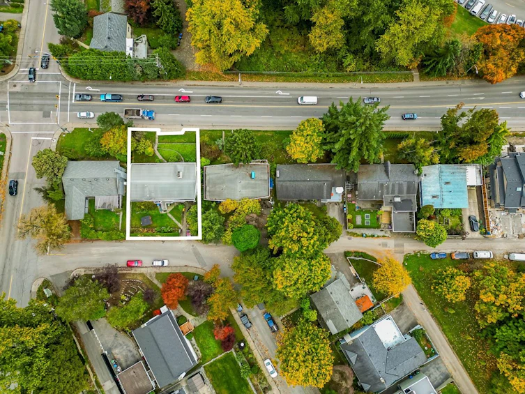 65 E Eighth Avenue, New Westminster, BC, V3L 4J4 - 5