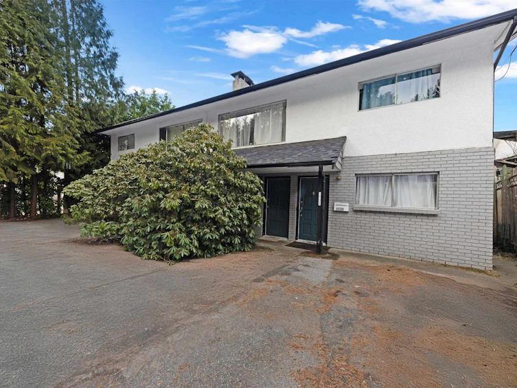 1733 Hie Avenue, Coquitlam, BC, V3K 1B6 - 2