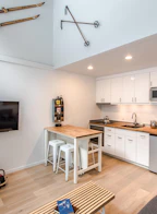 3 2138 Sarajevo Drive