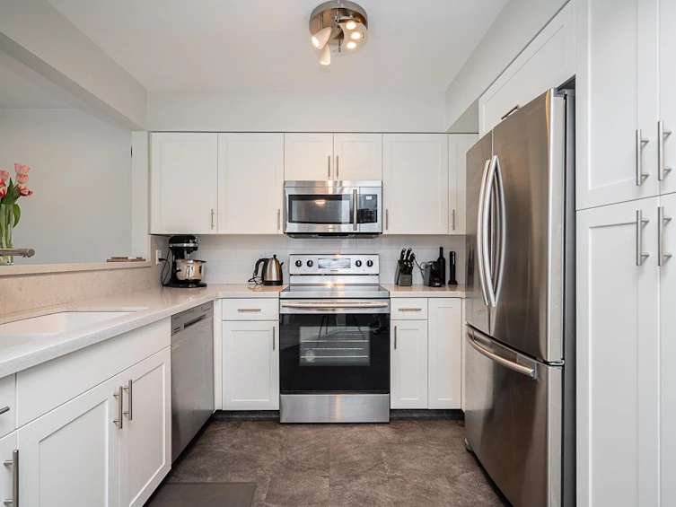214-15272 19 Avenue, Surrey, BC, V4A 1X6 - 8