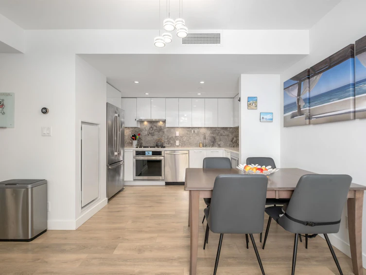 3518 Marine Way, Vancouver, BC, V5S 0C9 - 3