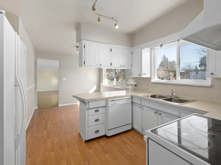 4983 Central Avenue, Delta, BC, V4K 2G5 - 4