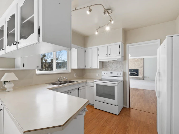 4983 Central Avenue, Delta, BC, V4K 2G5 - 5