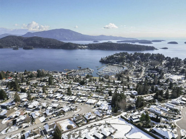 LOT 4 Spyglass Place, Gibsons, BC, V0N 1V9 - 2