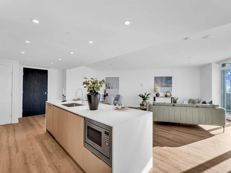 411-1500 Fern Street, North Vancouver, BC, V7J 1H5 - 6