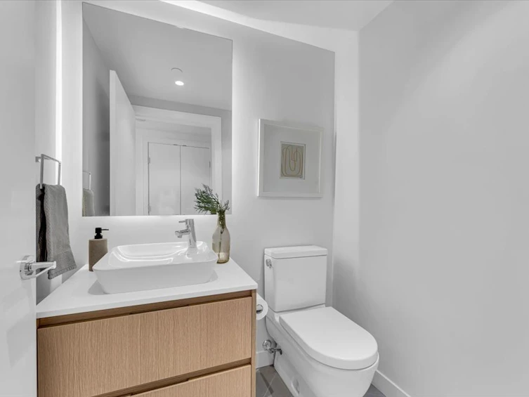 411-1500 Fern Street, North Vancouver, BC, V7J 1H5 - 19