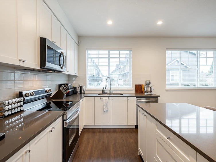 51-15489 99a Avenue, Surrey, BC, V3R 0G9 - 14
