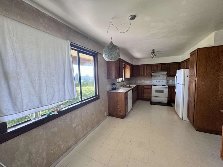 635 Martin Road, Gibsons, BC, V0N 1V9 - 8