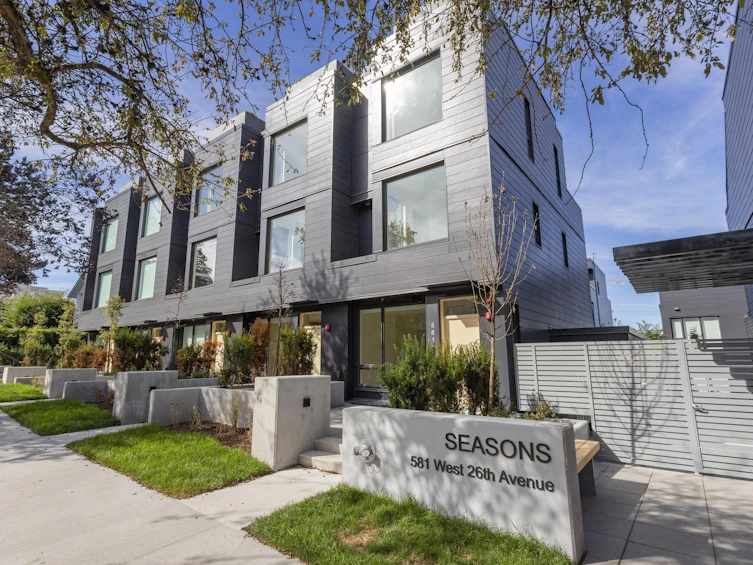 585 W 26th Avenue, Vancouver, BC, V5Z 2E4 - 2
