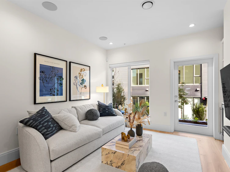 557 W 26th Avenue, Vancouver, BC, V5Z 2E4 - 13