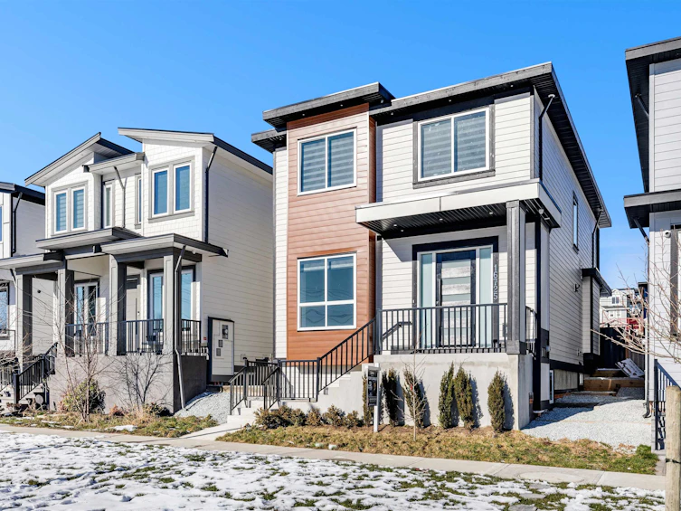 16725 15a Avenue, Surrey, BC, V3S 9X7 - 2