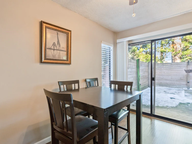 200-10620 150 Street, Surrey, BC, V3R 7R9 - 7