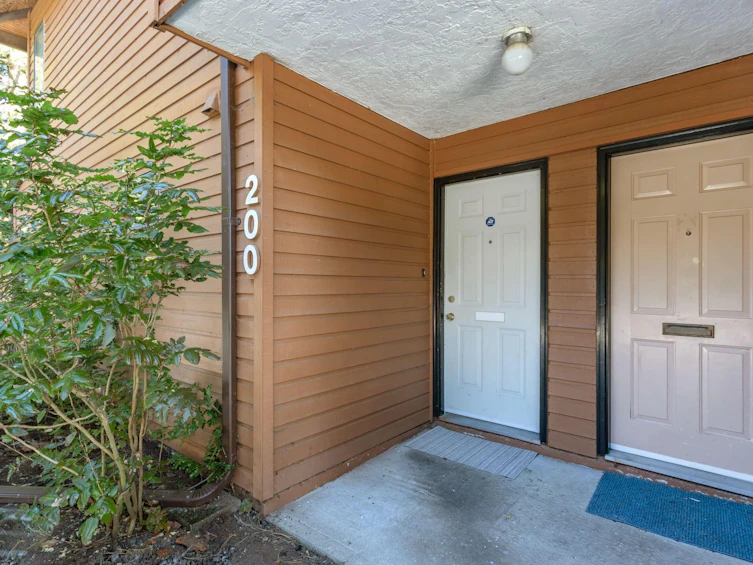 200-10620 150 Street, Surrey, BC, V3R 7R9 - 21