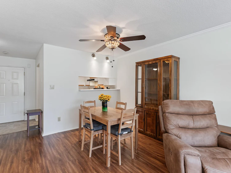 103-8120 Bennett Road, Richmond, BC, V6Y 1N5 - 8