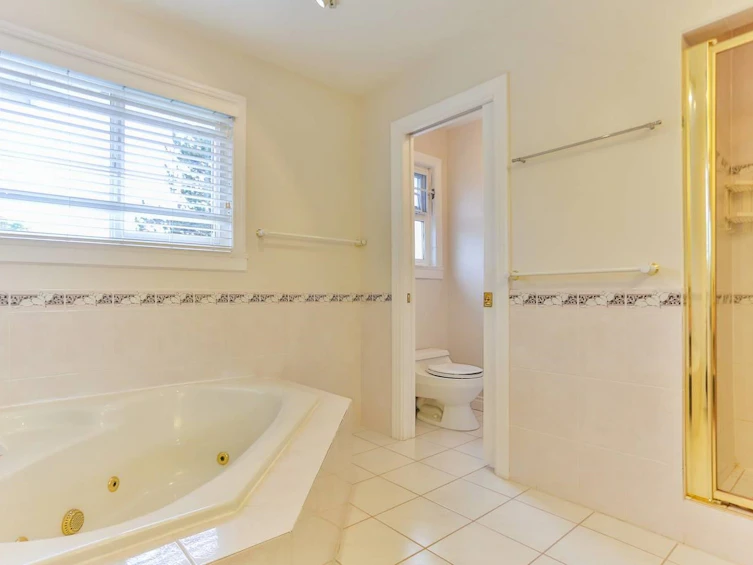 2868 W 36th Avenue, Vancouver, BC, V6N 2R1 - 12