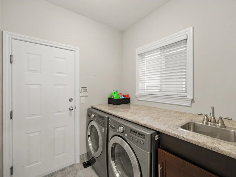 9460 217 Street, Langley, BC, V1M 4E4 - 33