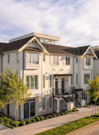 920 W 49th Avenue