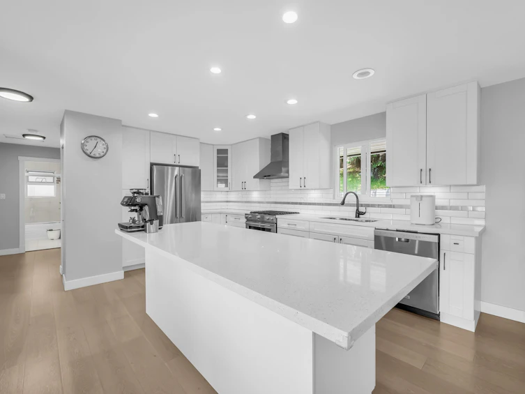 321 Gloucester Court, Coquitlam, BC, V3K 5S6 - 6