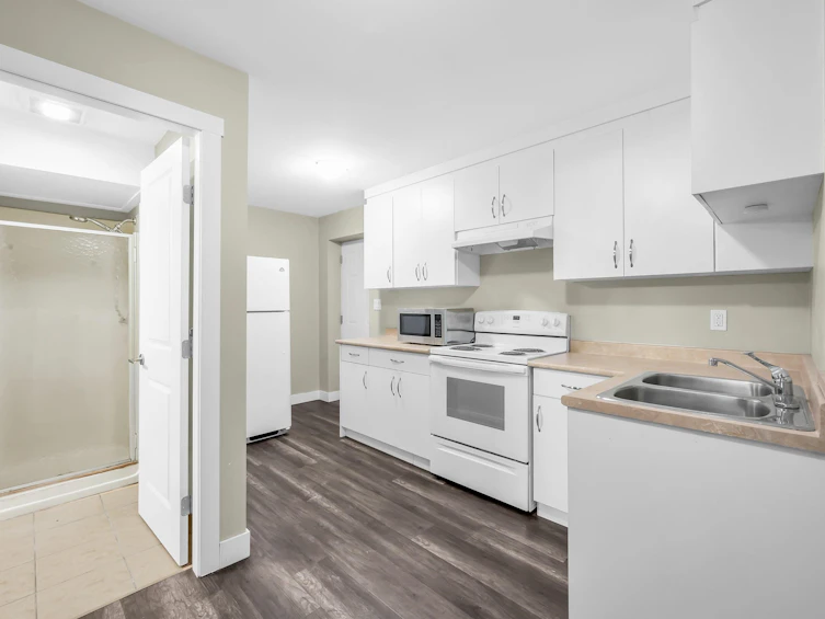 321 Gloucester Court, Coquitlam, BC, V3K 5S6 - 17