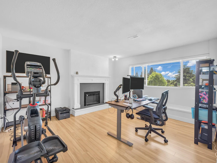 321 Gloucester Court, Coquitlam, BC, V3K 5S6 - 23