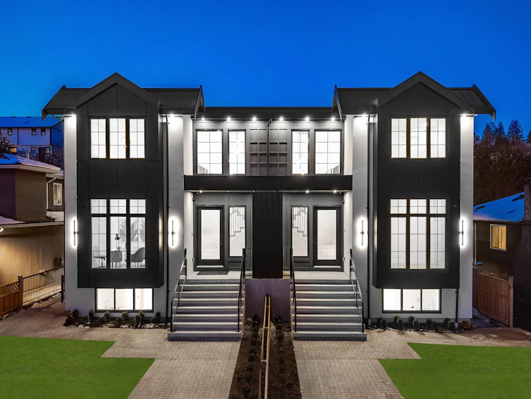 4965 Georgia Street, Burnaby, BC, V5B 1V2 - 2