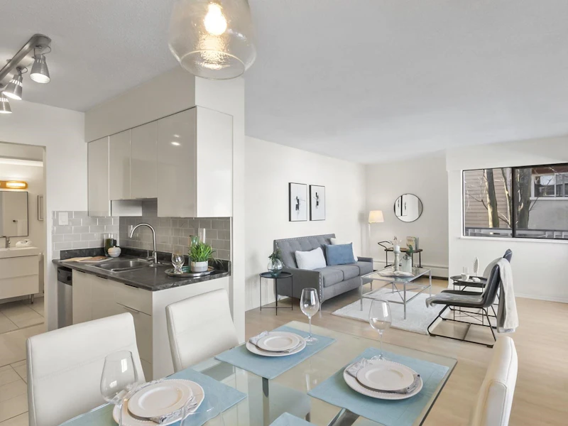 307 - 1950 W 8th Avenue, Vancouver BC V6J 1W3
