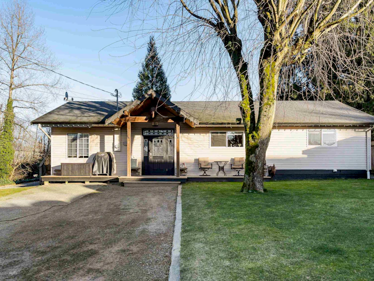3186 Bradner Road, Abbotsford, BC, V4K 1K2 - 2
