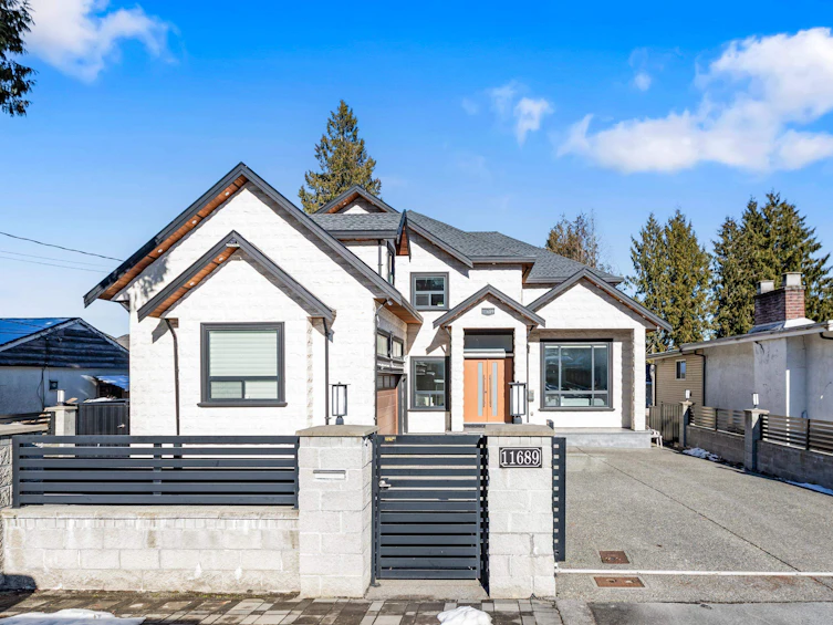11689 96a Avenue, Surrey, BC, V3V 2A2 - 2