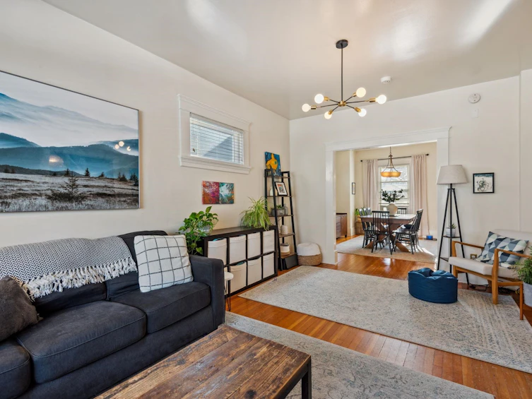 628 W 22nd Avenue, Vancouver, BC, V5Z 1Z6 - 5