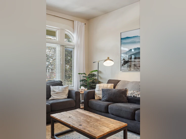 628 W 22nd Avenue, Vancouver, BC, V5Z 1Z6 - 6
