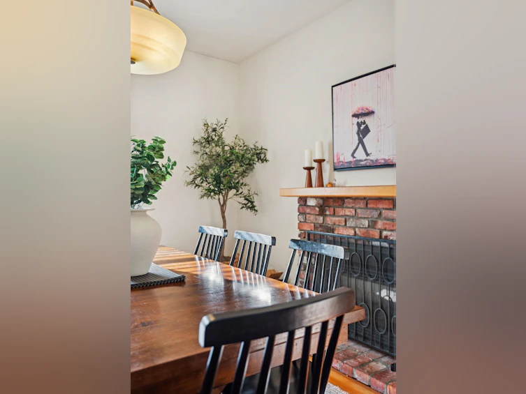 628 W 22nd Avenue, Vancouver, BC, V5Z 1Z6 - 9