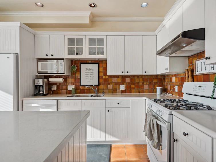 628 W 22nd Avenue, Vancouver, BC, V5Z 1Z6 - 13