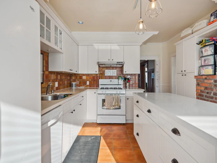 628 W 22nd Avenue, Vancouver, BC, V5Z 1Z6 - 15