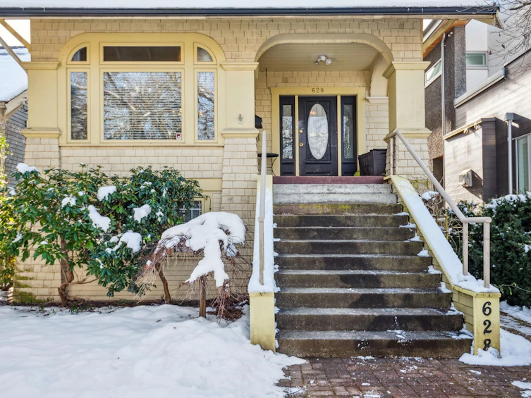 628 W 22nd Avenue, Vancouver, BC, V5Z 1Z6 - 31