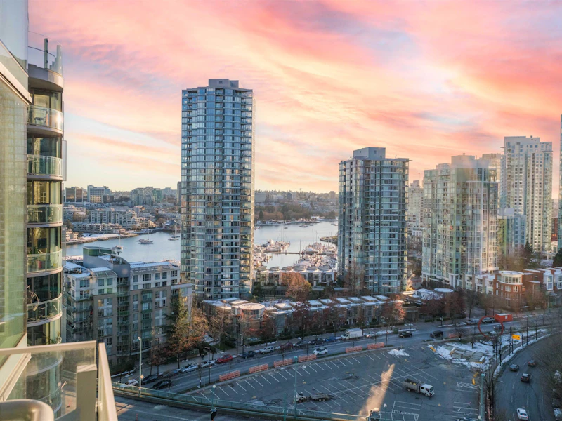 1601 - 89 Nelson Street, Vancouver BC