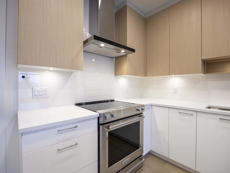 304-7599 15th Street, Burnaby, BC, V3N 0H9 - 5