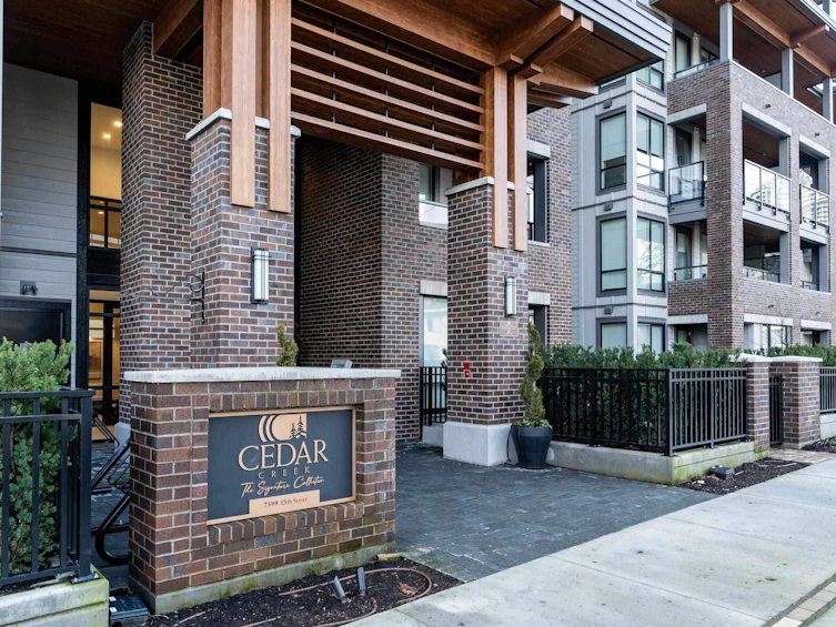304-7599 15th Street, Burnaby, BC, V3N 0H9